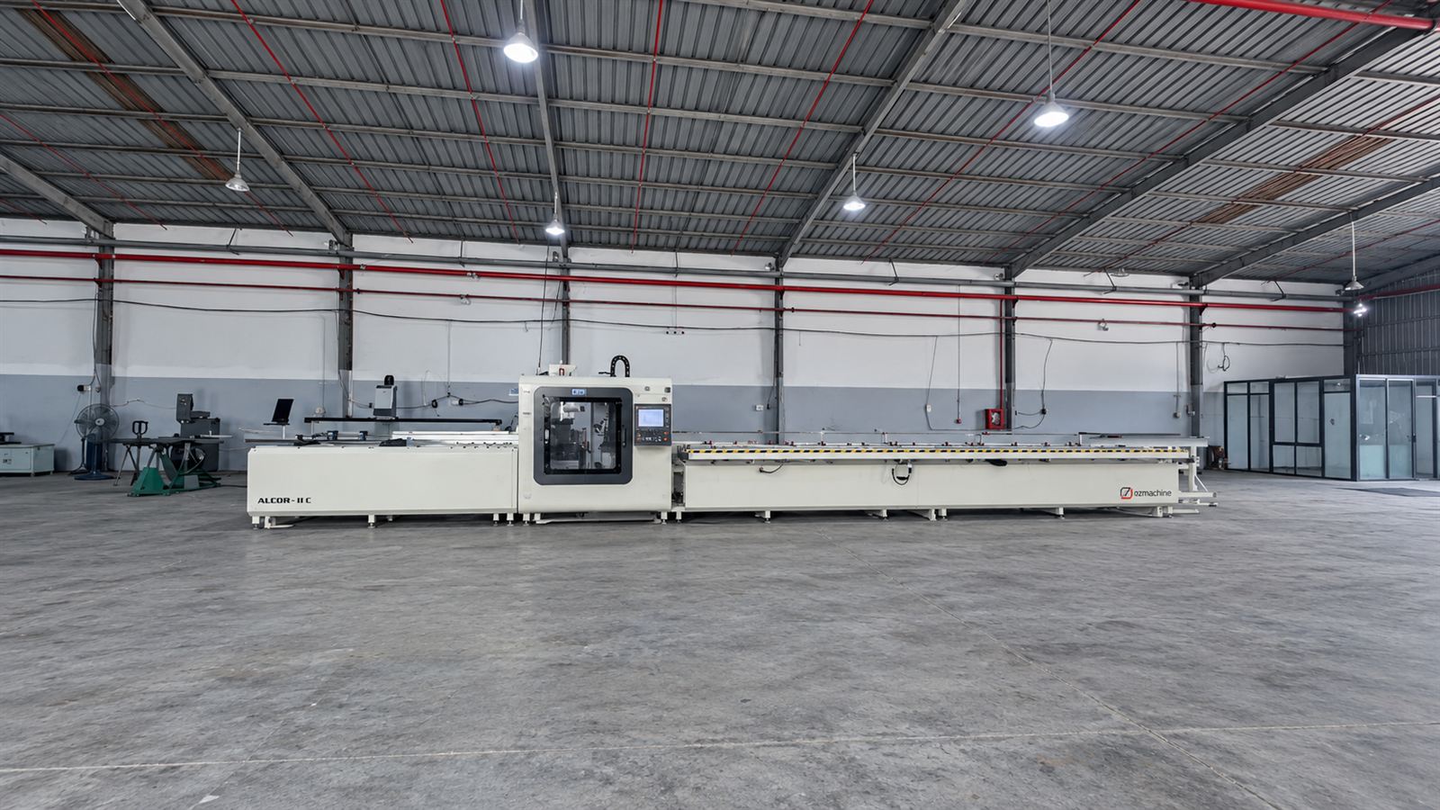 Máy CNC ALCOR II C tại xưởng Việt Úc Window