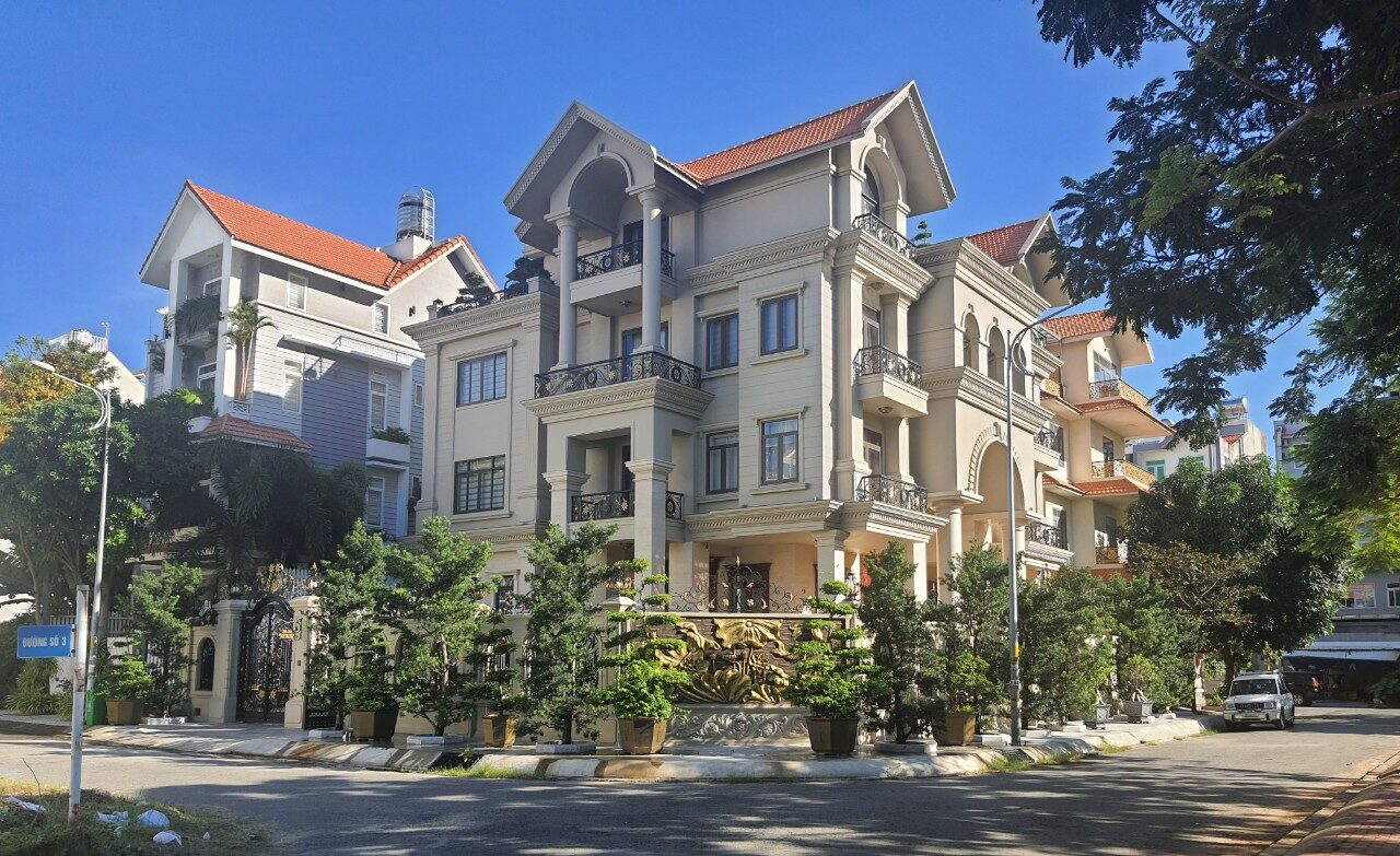 Biệt Thự Đường Số 3, Khu Dân Cư Him Lam, Quận 7, TP.HCM